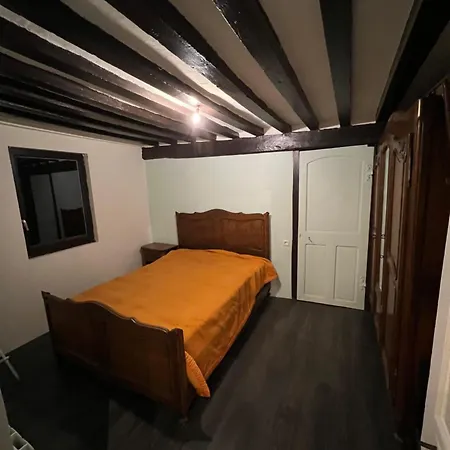 Venez Respirer L'air De La Campagne A 70 Km De De L'océan, Villers Sur Mers , Deauville ..... Maison De 100 M² ,sur Parcelle De 2000 M² 3 Toutes Refaites , 2 Salles D'eau , 2 Toilettes , Cuisine équipées . Tous Refait A Neuf Casa vacanze La Ferte-en-Ouche