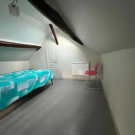 Holiday home Venez respirer l'air de la Campagne a 70 km de de l'Océan, Villers sur Mers , Deauville ..... Maison de 100 m² ,sur une parcelle de 2000 m² 3 chambres toutes refaites , 2 salles d'eau , 2 toilettes , cuisine équipées . tous refait a neuf La Ferte-en-Ouche