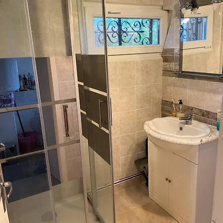 Venez Respirer L'air De La Campagne A 70 Km De De L'océan, Villers Sur Mers , Deauville ..... Maison De 100 M² ,sur Parcelle De 2000 M² 3 Toutes Refaites , 2 Salles D'eau , 2 Toilettes , Cuisine équipées . Tous Refait A Neuf * La Ferte-en-Ouche