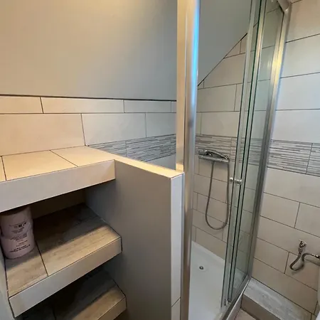 Holiday home Venez respirer l'air de la Campagne a 70 km de de l'Océan, Villers sur Mers , Deauville ..... Maison de 100 m² ,sur une parcelle de 2000 m² 3 chambres toutes refaites , 2 salles d'eau , 2 toilettes , cuisine équipées . tous refait a neuf *