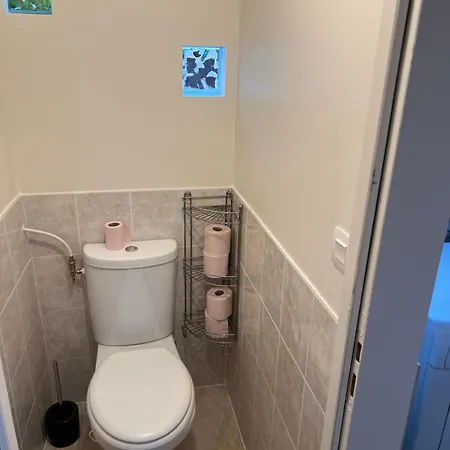 Holiday home Venez respirer l'air de la Campagne a 70 km de de l'Océan, Villers sur Mers , Deauville ..... Maison de 100 m² ,sur une parcelle de 2000 m² 3 chambres toutes refaites , 2 salles d'eau , 2 toilettes , cuisine équipées . tous refait a neuf