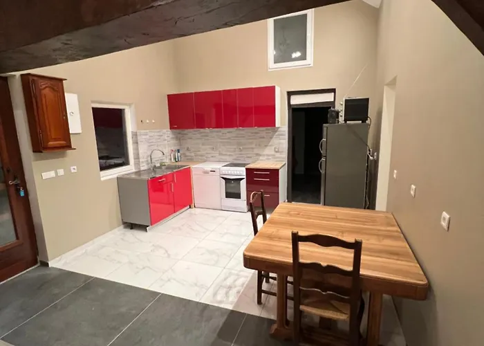 Nyaraló Venez Respirer L'air De La Campagne A 70 Km De De L'ocean, Villers Sur Mers , Deauville ..... Maison De 100 M² ,sur Parcelle De 2000 M² 3 Toutes Refaites , 2 Salles D'eau , 2 Toilettes , Cuisine Equipees . Tous Refait A Neuf