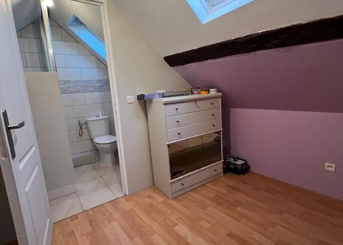 Nyaraló Venez Respirer L'air De La Campagne A 70 Km De De L'ocean, Villers Sur Mers , Deauville ..... Maison De 100 M² ,sur Parcelle De 2000 M² 3 Toutes Refaites , 2 Salles D'eau , 2 Toilettes , Cuisine Equipees . Tous Refait A Neuf La Ferte-en-Ouche