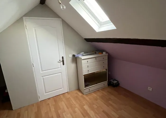 Nyaraló Venez Respirer L'air De La Campagne A 70 Km De De L'ocean, Villers Sur Mers , Deauville ..... Maison De 100 M² ,sur Parcelle De 2000 M² 3 Toutes Refaites , 2 Salles D'eau , 2 Toilettes , Cuisine Equipees . Tous Refait A Neuf *